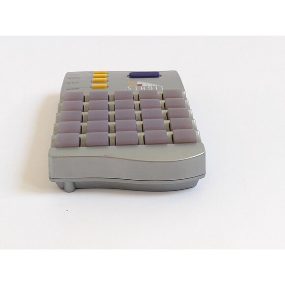 Vintage 1995 Tiger Lights Out Electronic Handheld Puzzle Game Works - Picture 4 of 9